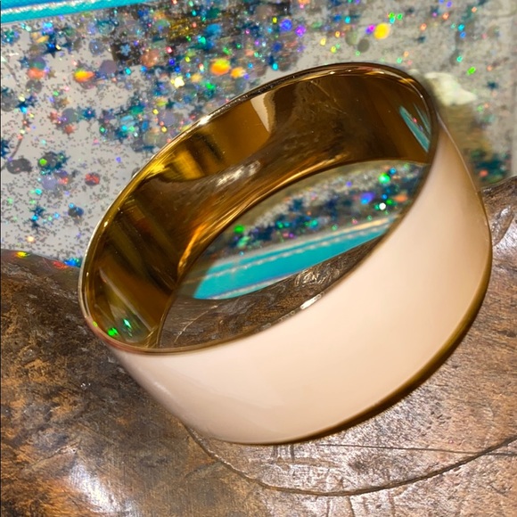 J. Crew Jewelry - J. Crew Beige Enamel Goldtone Bangle Bracelet